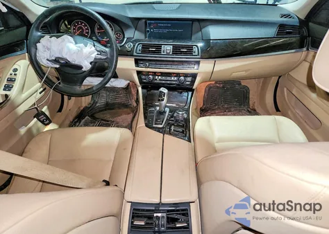 2012 BMW 528 Xi z USA, uszkodzony, nr VIN WBAXH5C56CDW10216